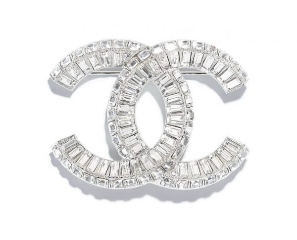Chanel - Brooch | All The Dresses