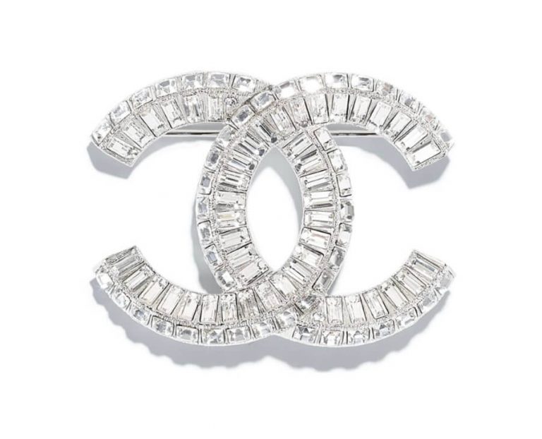 Chanel Pearl Brooch ○ Labellov ○ Buy and Sell Authentic Luxury